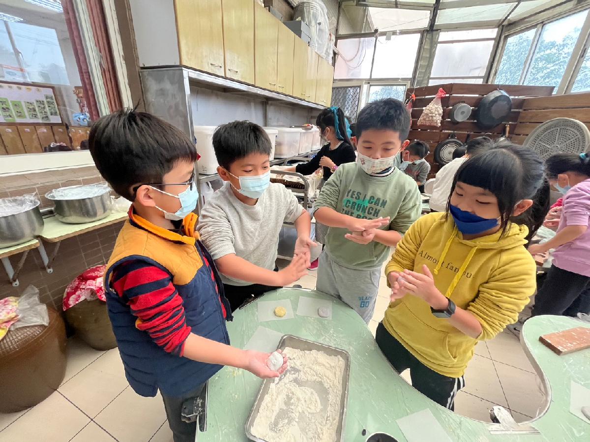 歡慶天穿日diy五色粄 (25) 歡慶天穿日diy五色粄 (25)