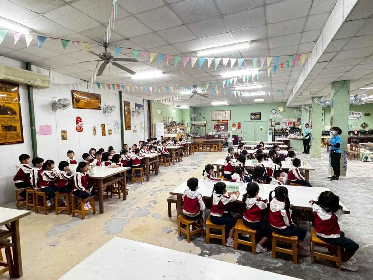 戶外教學～鶯歌之旅 (7)