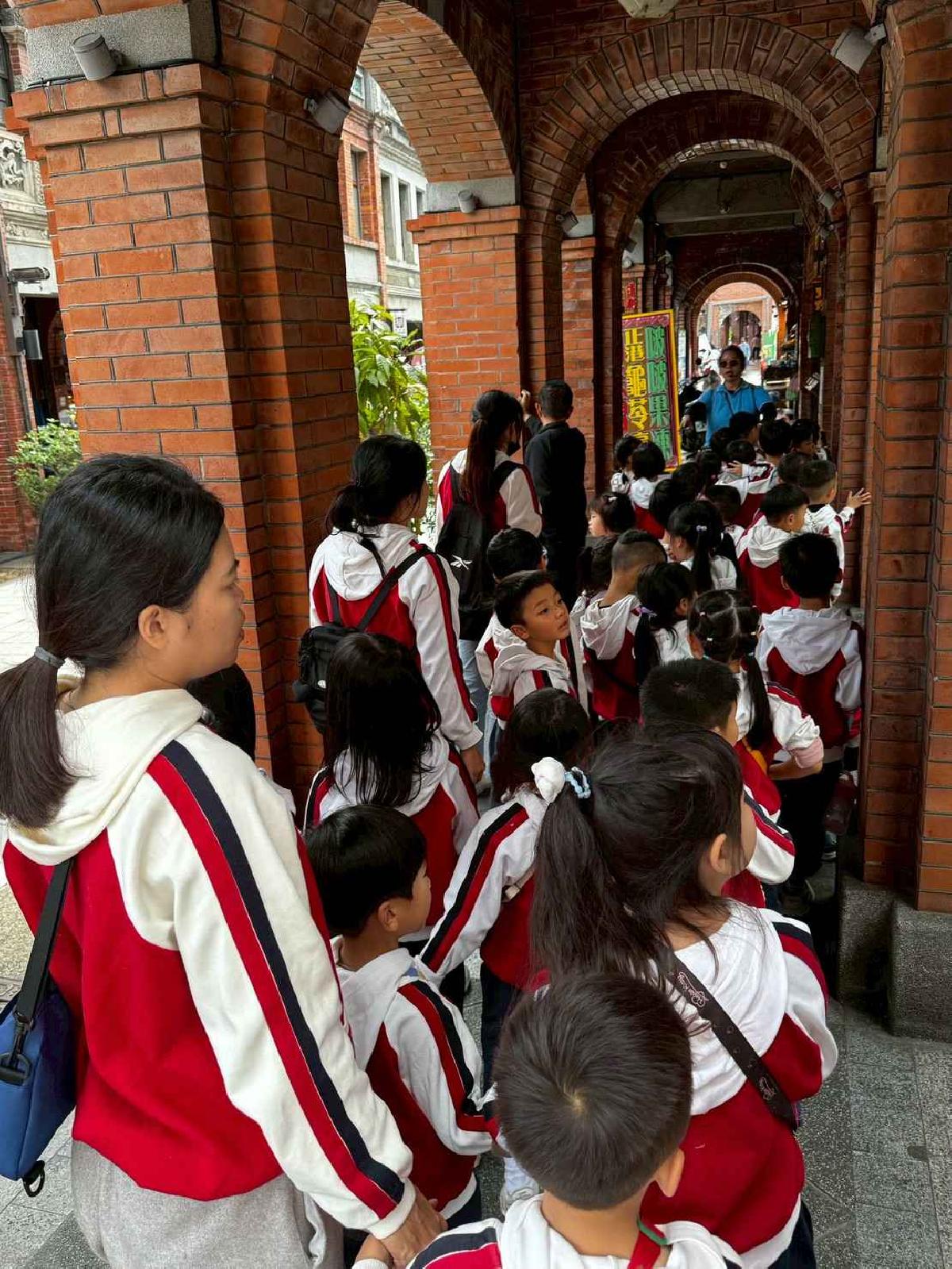 戶外教學～鶯歌之旅 (86)