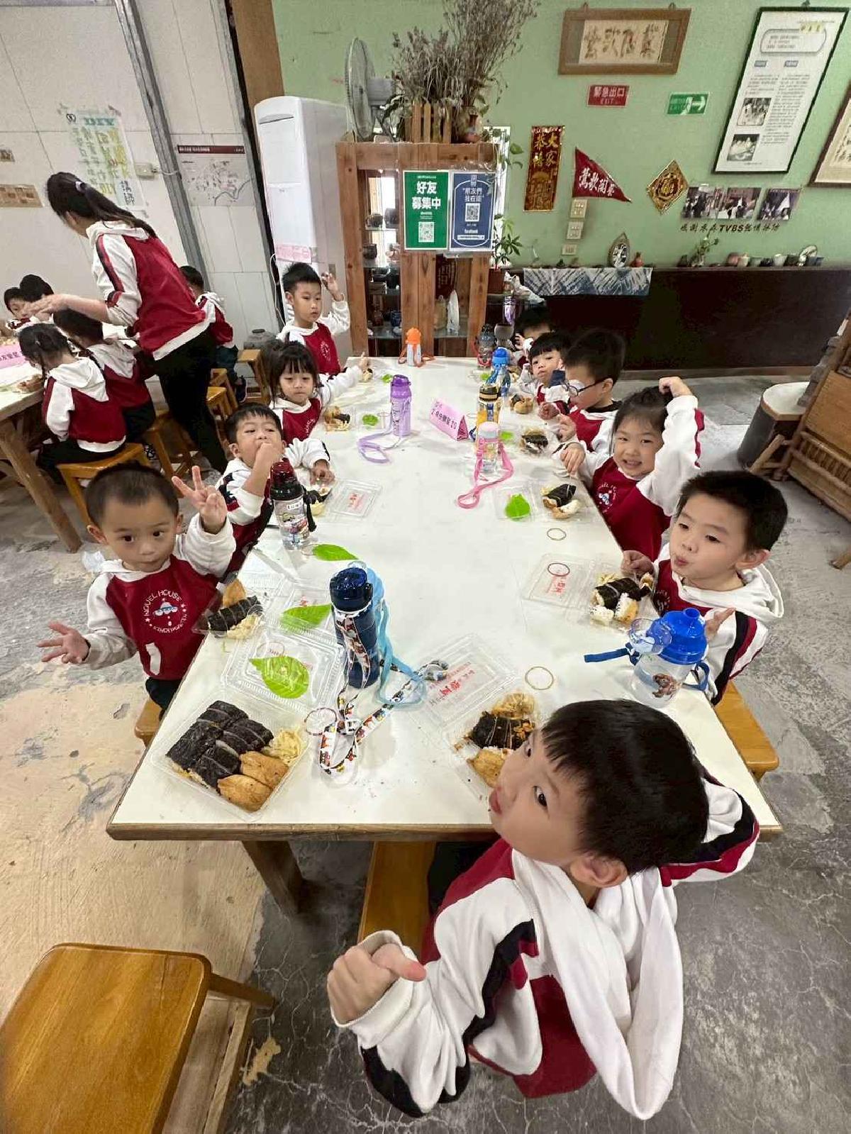 戶外教學～鶯歌之旅 (202)