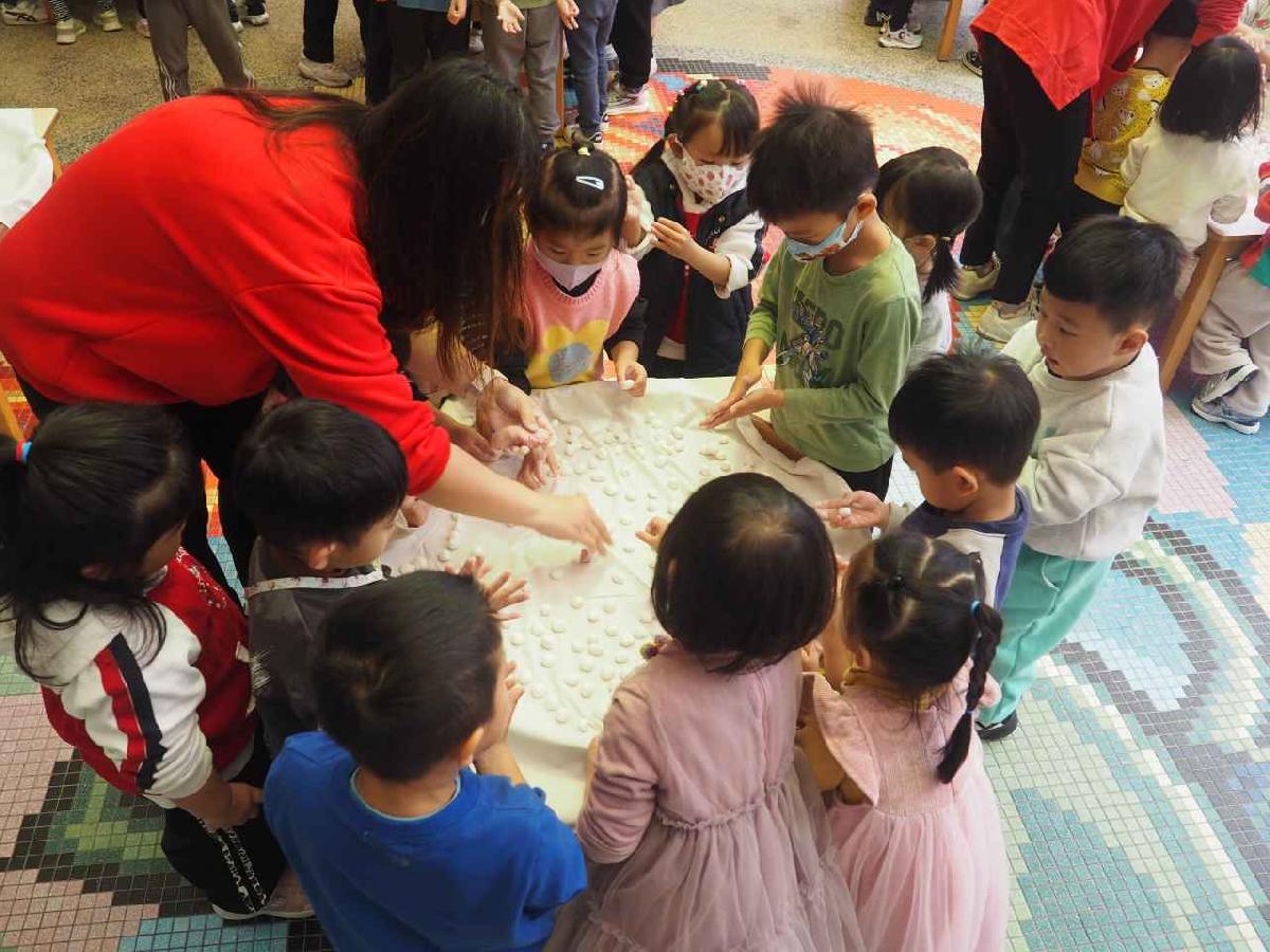 冬至搓湯圓 (12)