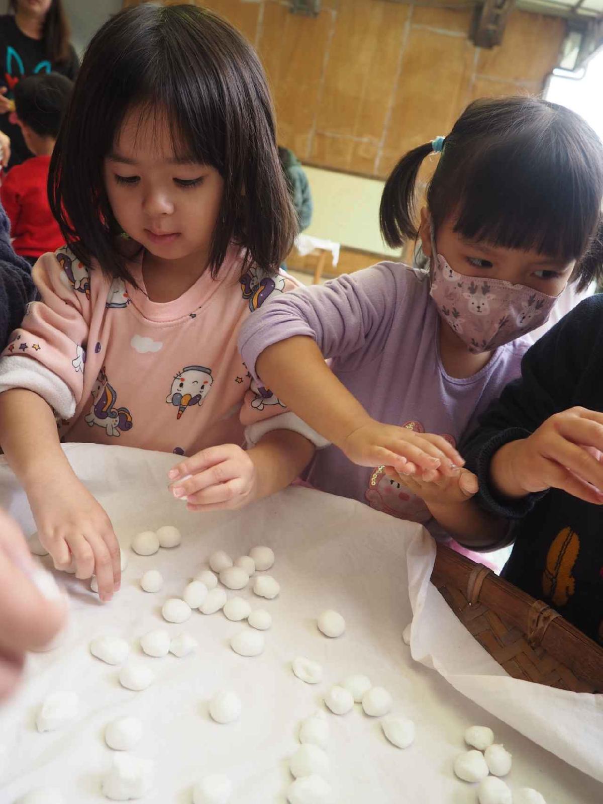 冬至搓湯圓 (117)