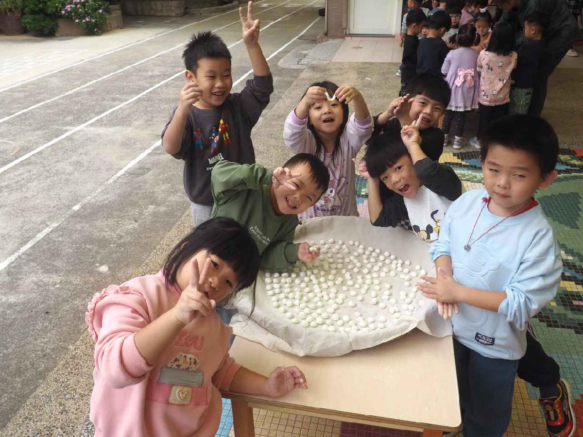 冬至搓湯圓 (120)