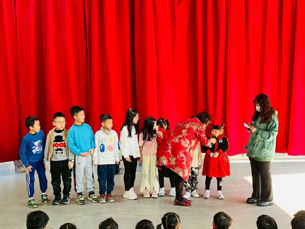 新學屋安親班期末獎學金頒獎~ (23)