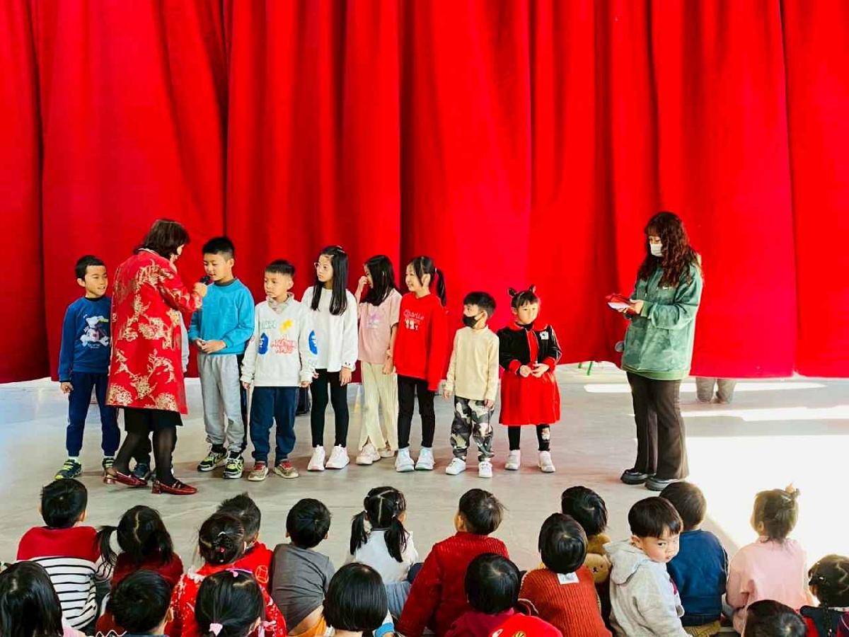 新學屋安親班期末獎學金頒獎~ (25)