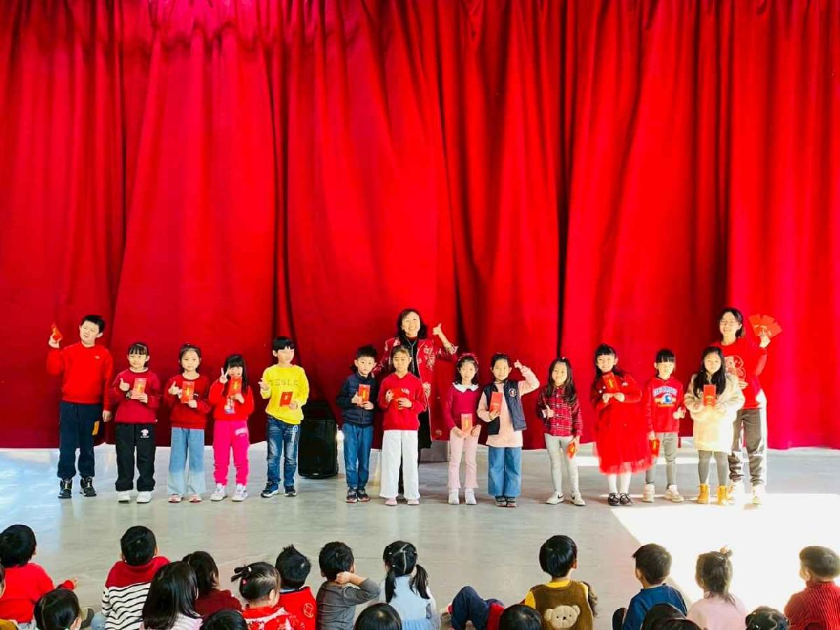 新學屋安親班期末獎學金頒獎~ (26)