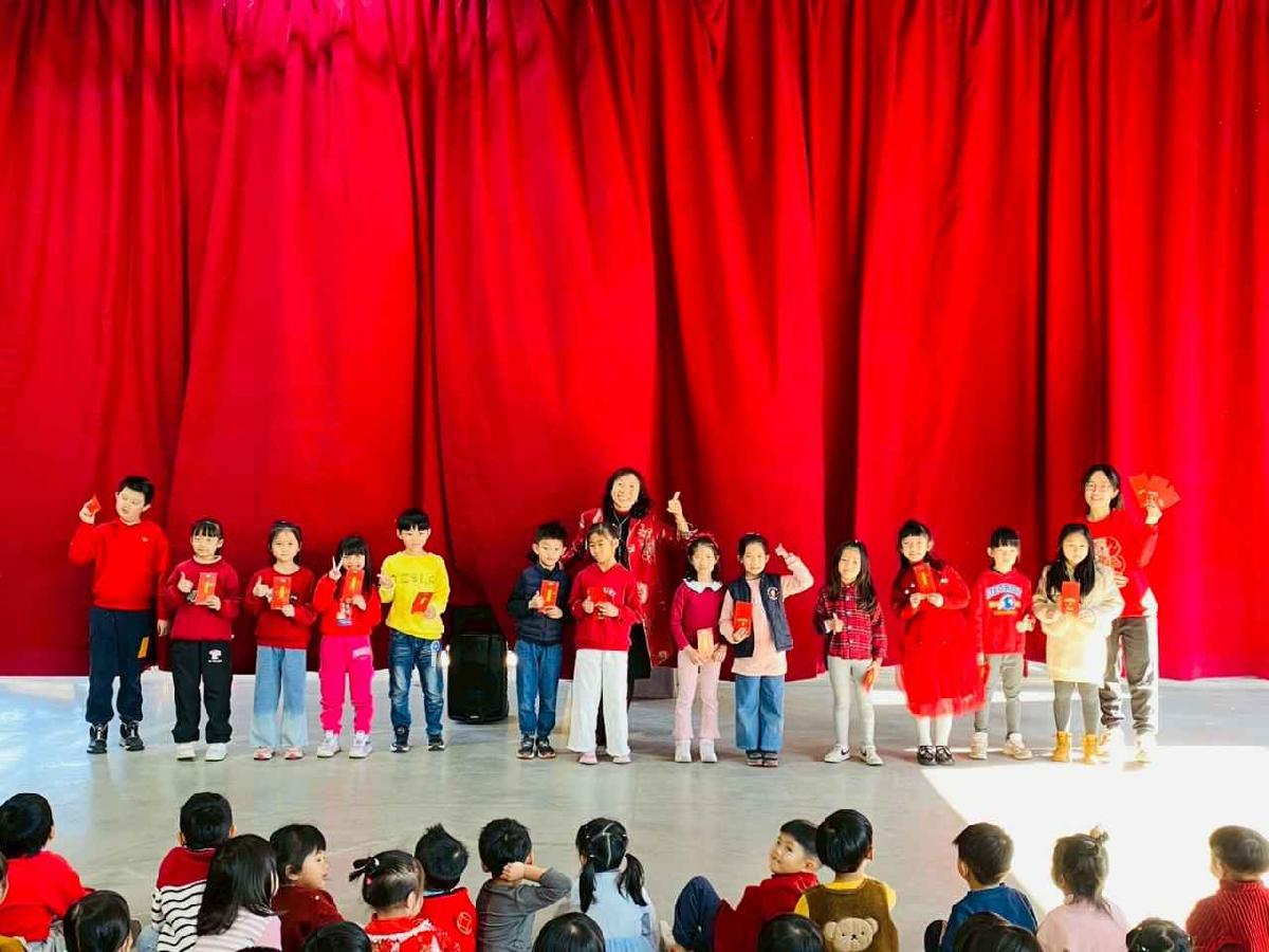 新學屋安親班期末獎學金頒獎~ (27)