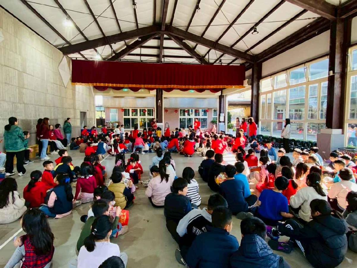 新學屋安親班期末獎學金頒獎~ (40)