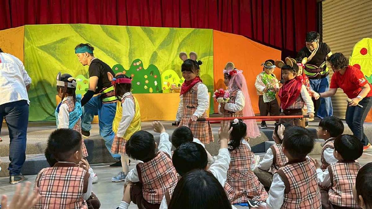 歡慶兒童節欣賞「九歌兒童劇團」花絮1 (7)