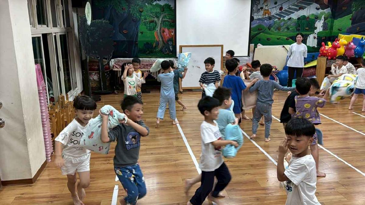 洗澡趣+枕頭大戰 (19)