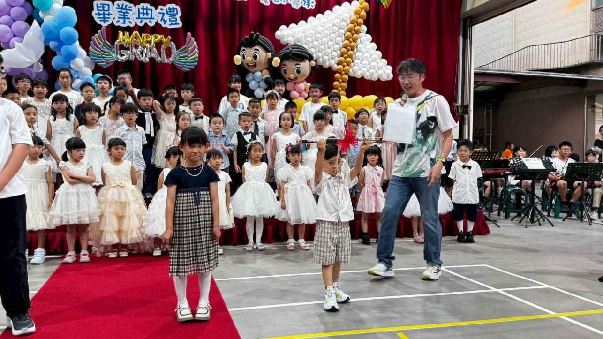 line_album_畢典_260623_106