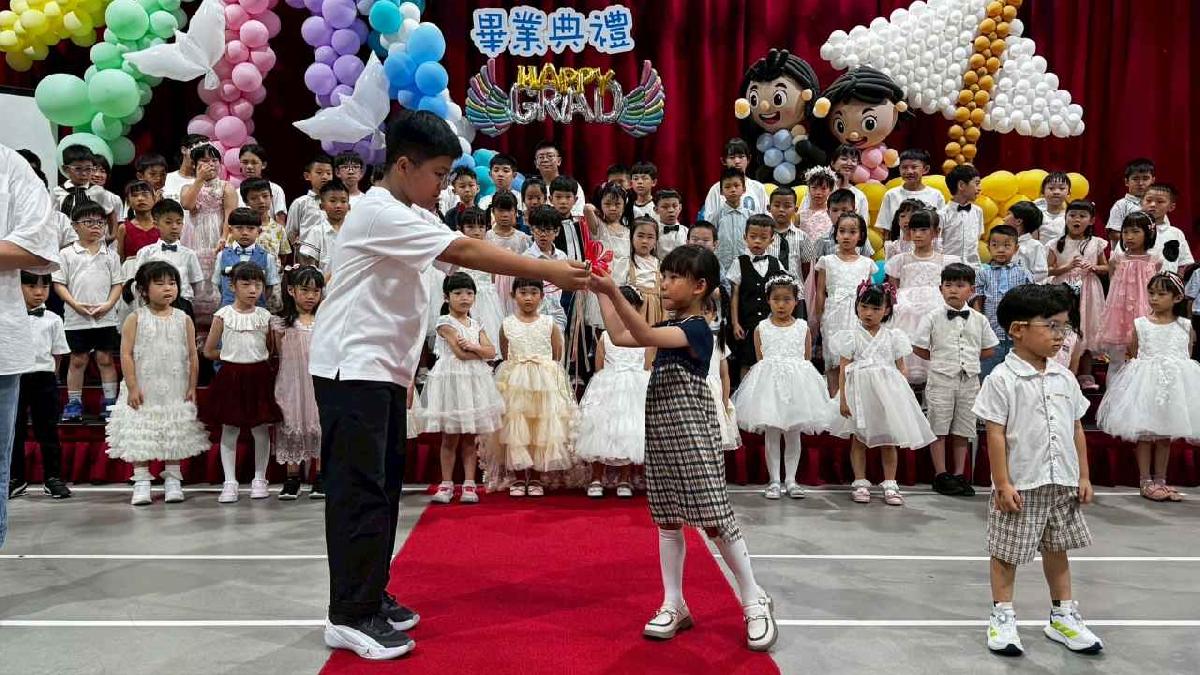 line_album_畢典_260623_109