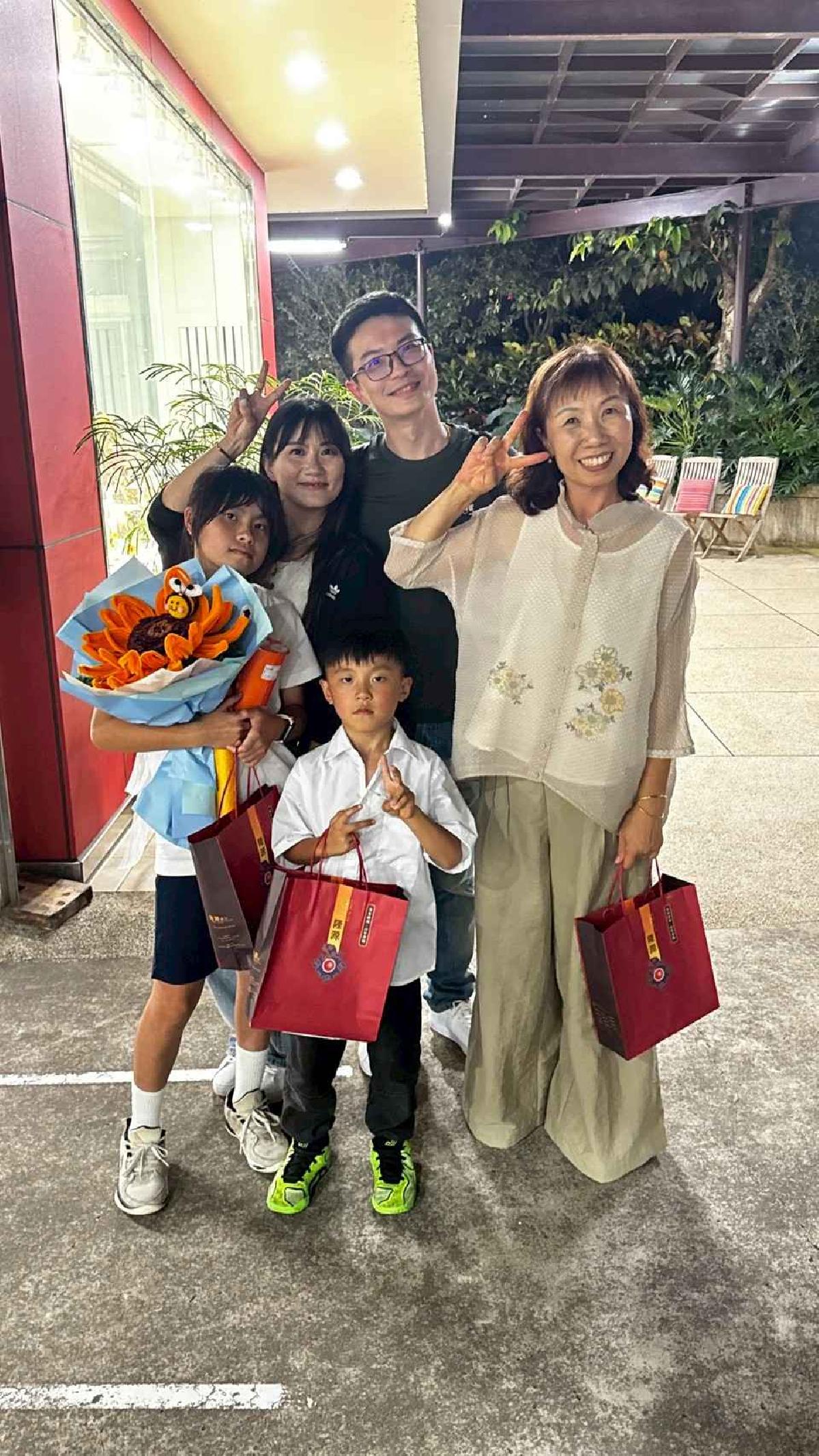 line_album_畢典_260623_209