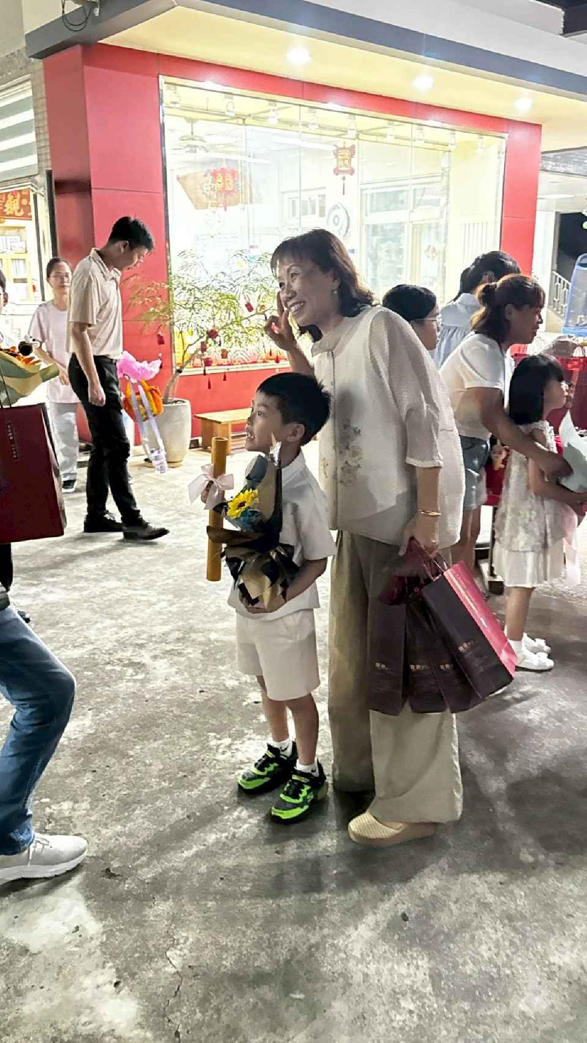 line_album_畢典_260623_245