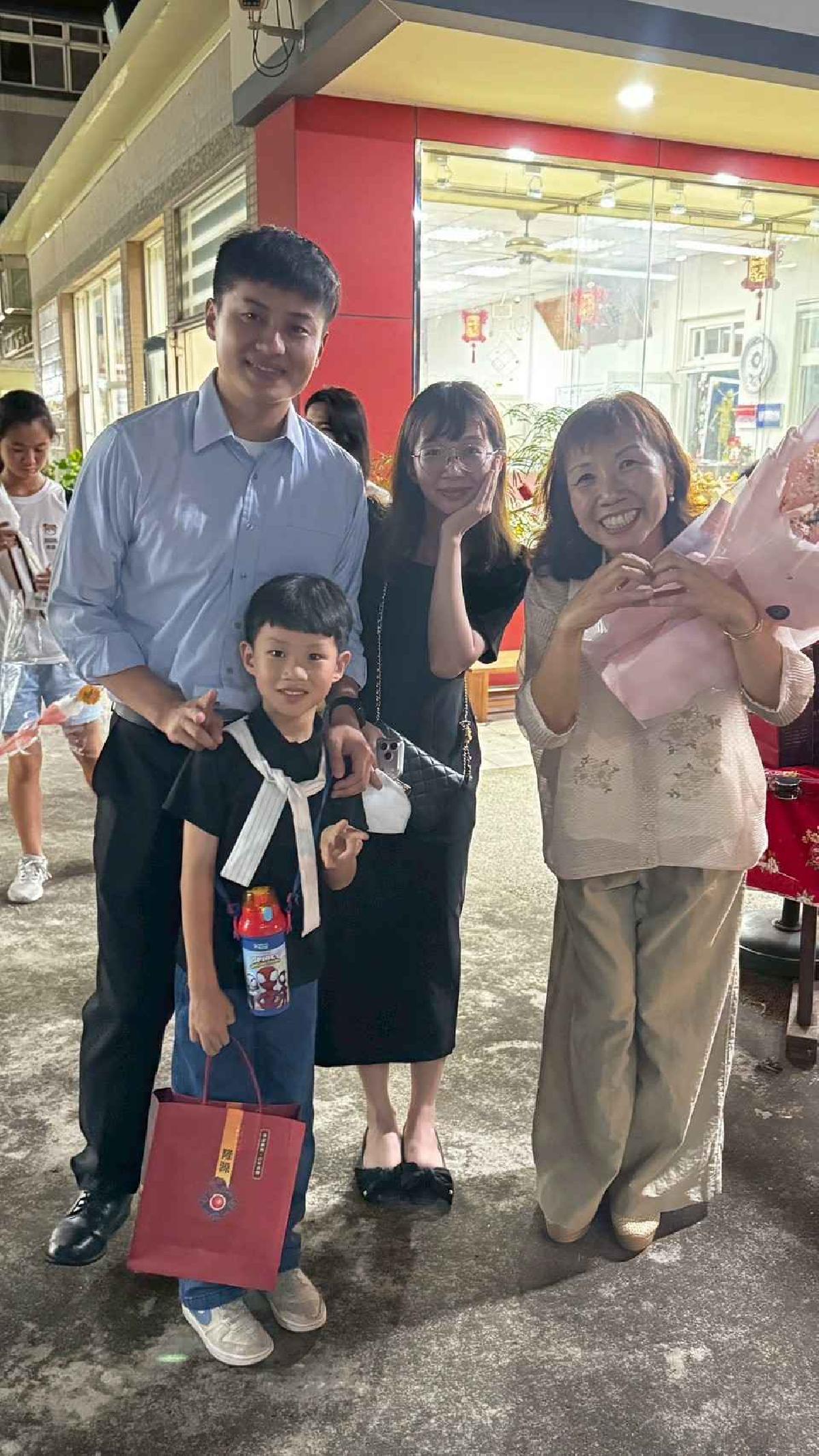 line_album_畢典_260623_247