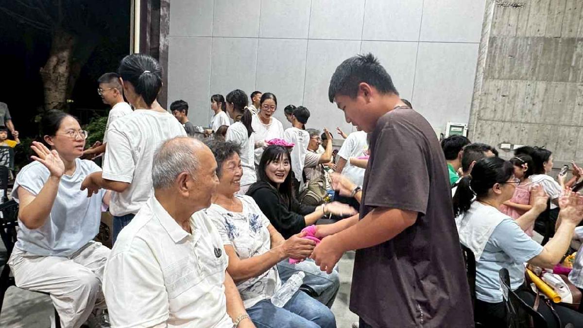 line_album_畢典_260623_374
