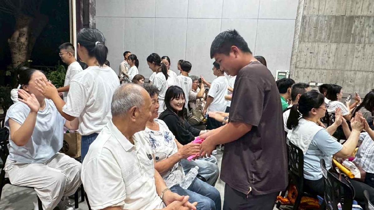 line_album_畢典_260623_375