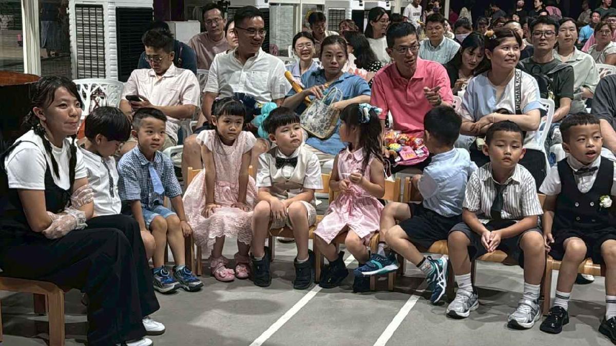 line_album_畢典_260623_396