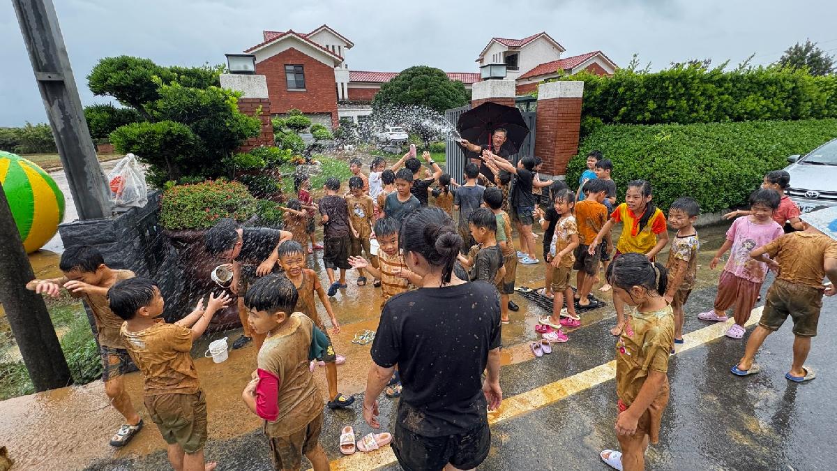 115-8-24-安親班田裡泥巴賽 (98)