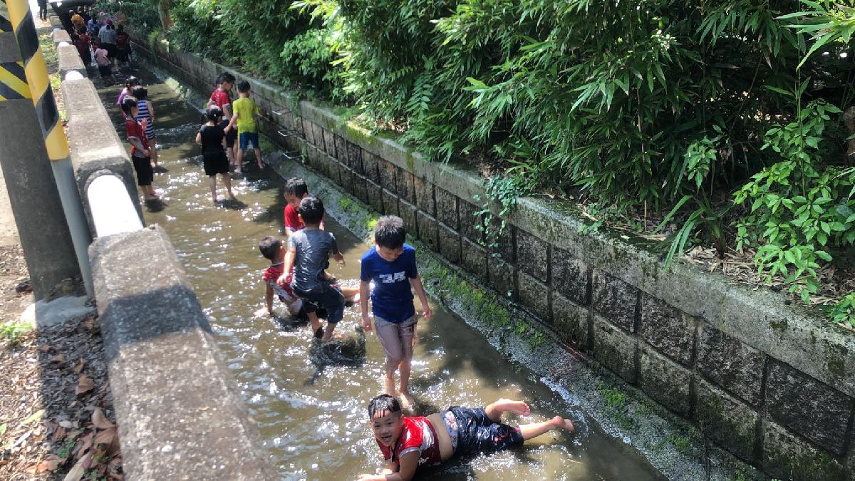 桃園市新奇屋幼兒園~細人仔搞水咧! 桃園市新奇屋幼兒園~細人仔搞水咧!