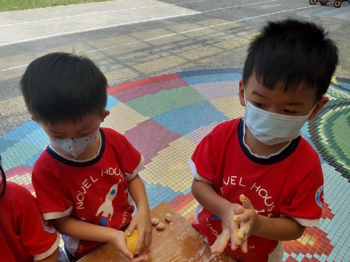 祖父母節~小朋友手作南瓜饅頭 (23) 祖父母節~小朋友手作南瓜饅頭 (23)
