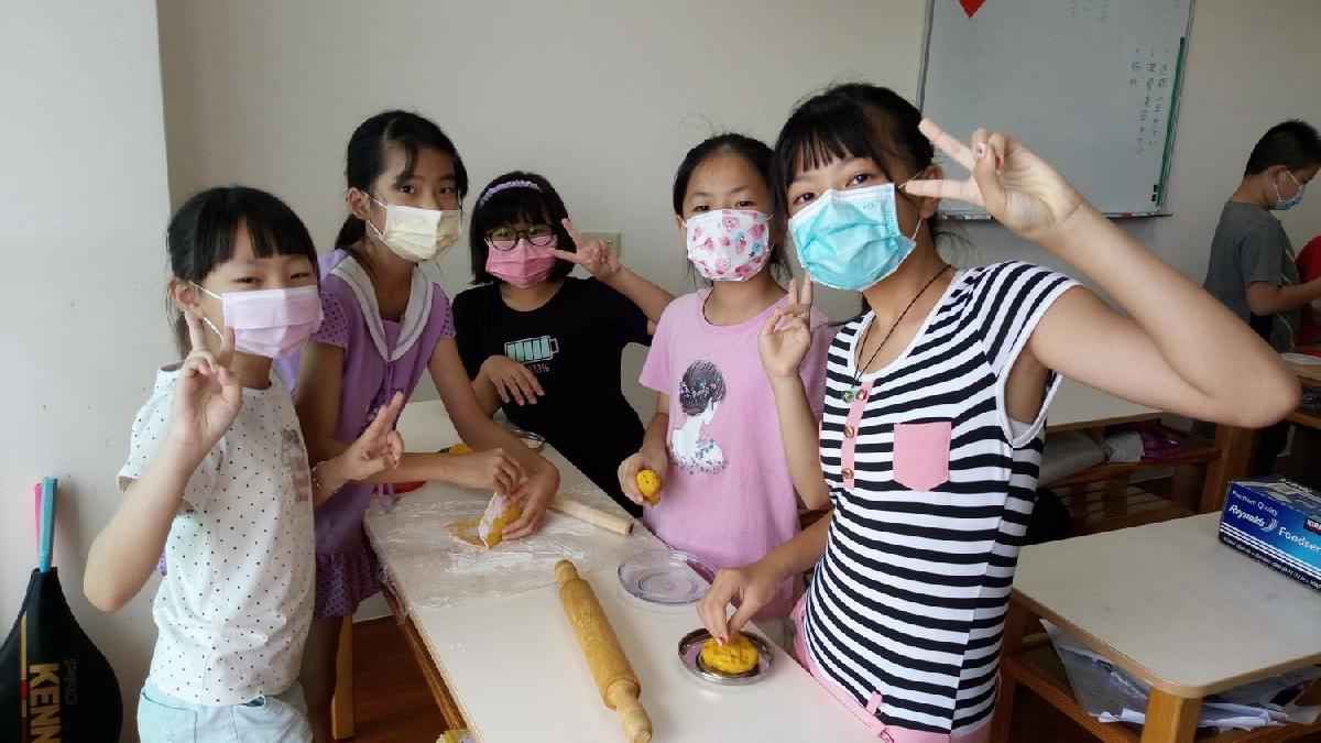 祖父母節~小朋友手作南瓜饅頭 (102) 祖父母節~小朋友手作南瓜饅頭 (102)