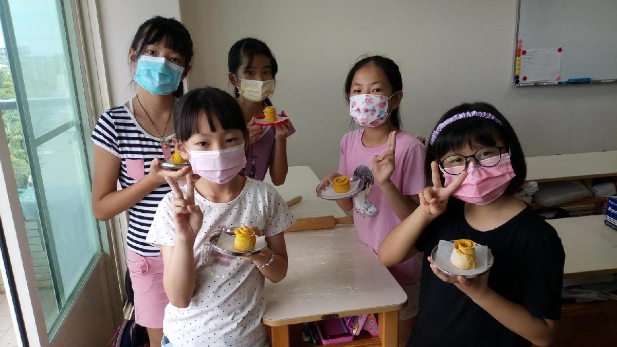 祖父母節~小朋友手作南瓜饅頭 (107) 祖父母節~小朋友手作南瓜饅頭 (107)